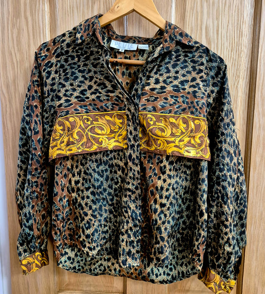 Vintage animal print shirt. Size 8/10