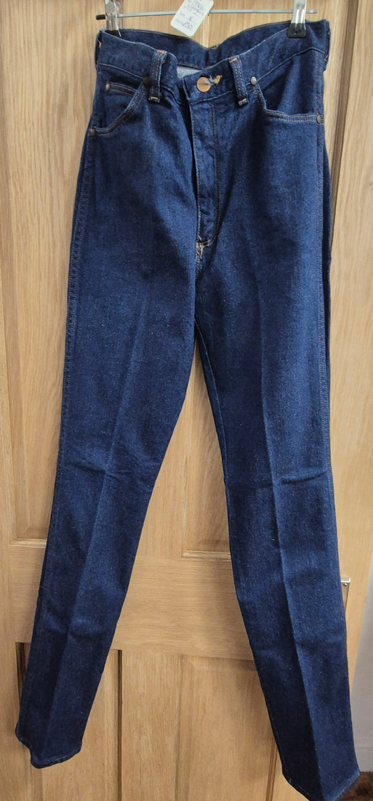 Vintage RARE made in Scotland wrangler jeans. 26 waist (uk size 8). High back pockets. In immaculate condition.