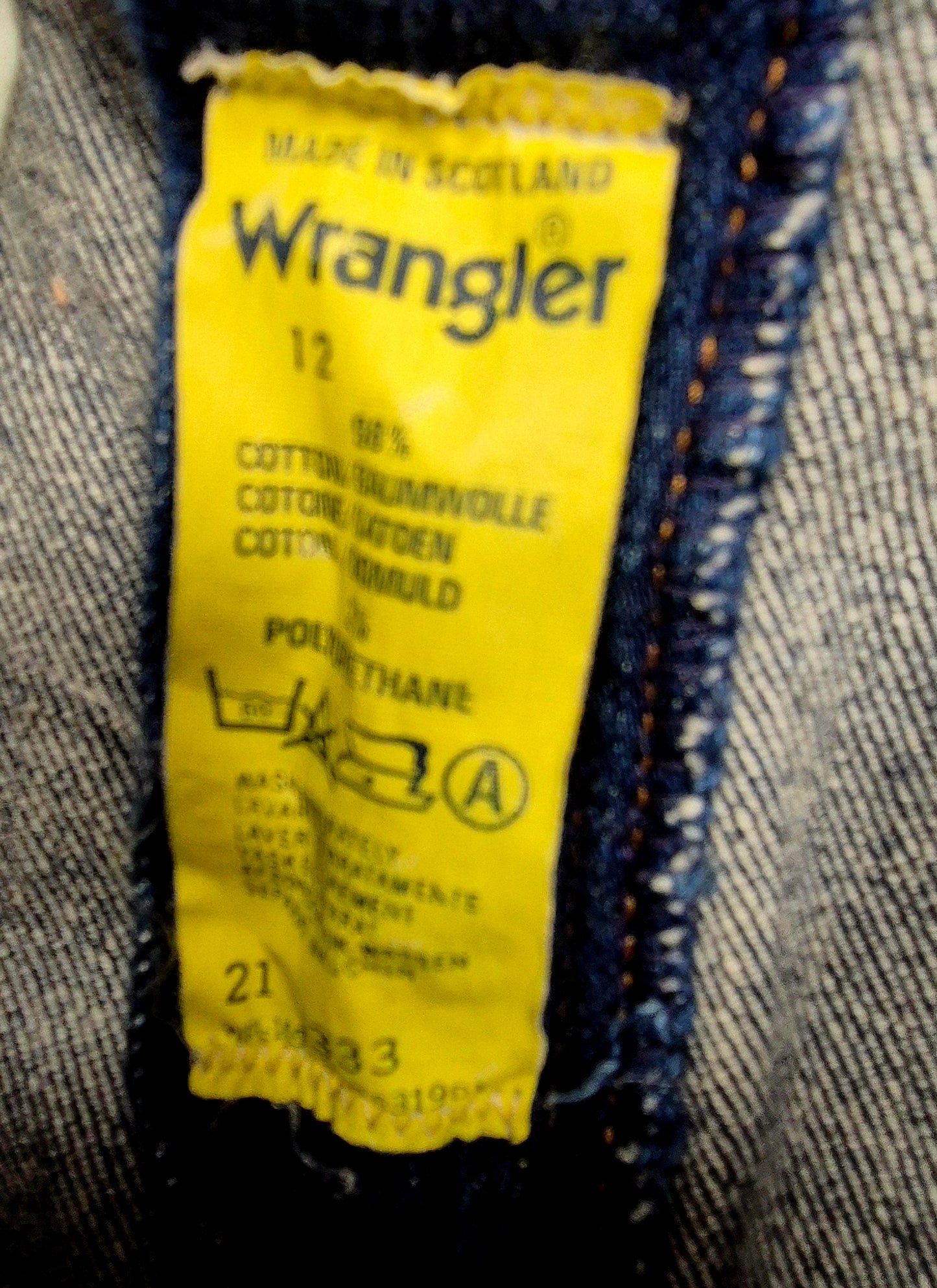 Vintage RARE made in Scotland wrangler jeans. 26 waist (uk size 8). High back pockets. In immaculate condition.