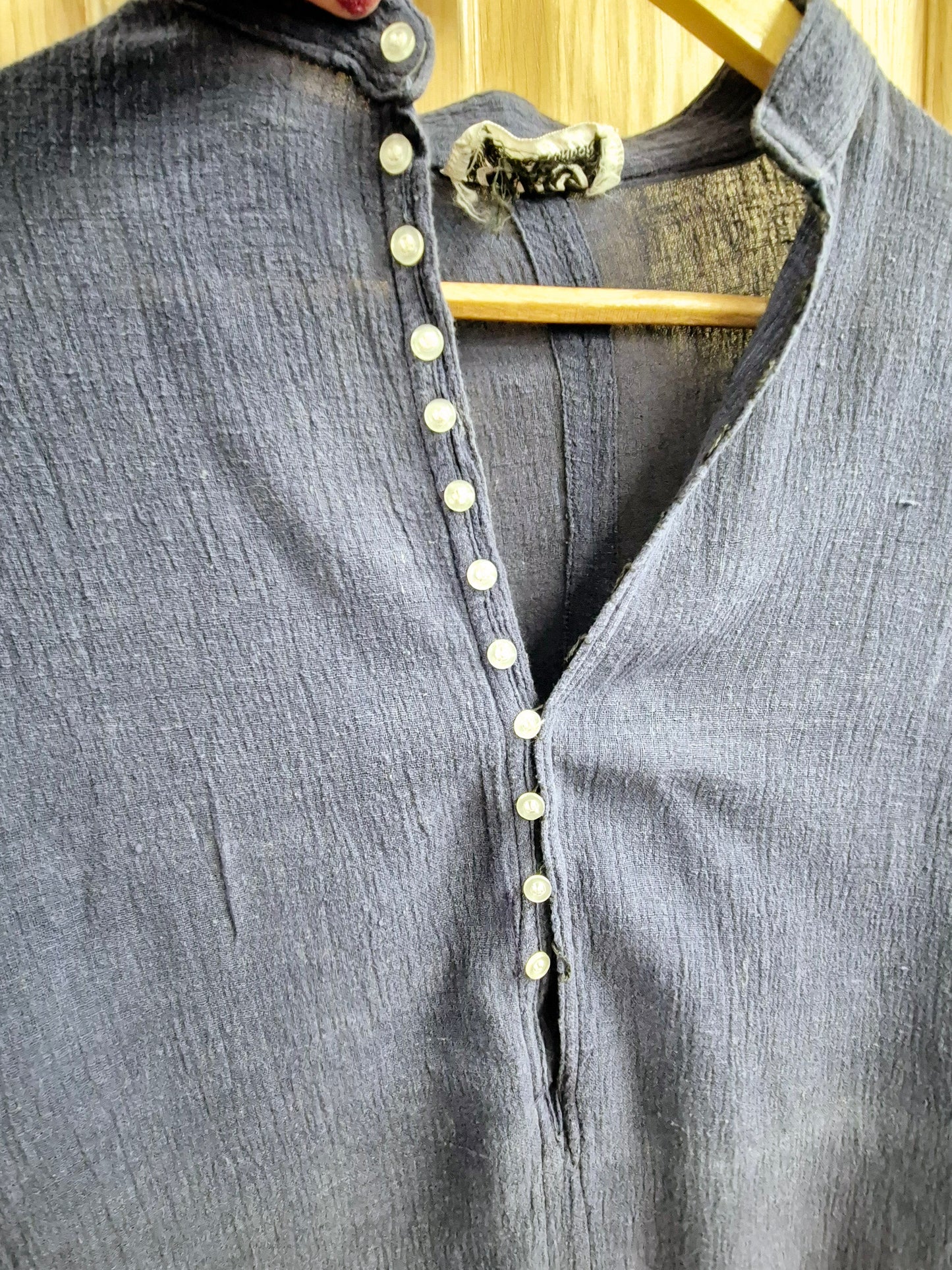 Vintage 1970s unisex cheese cloth grandad collar shirt. 38 chest