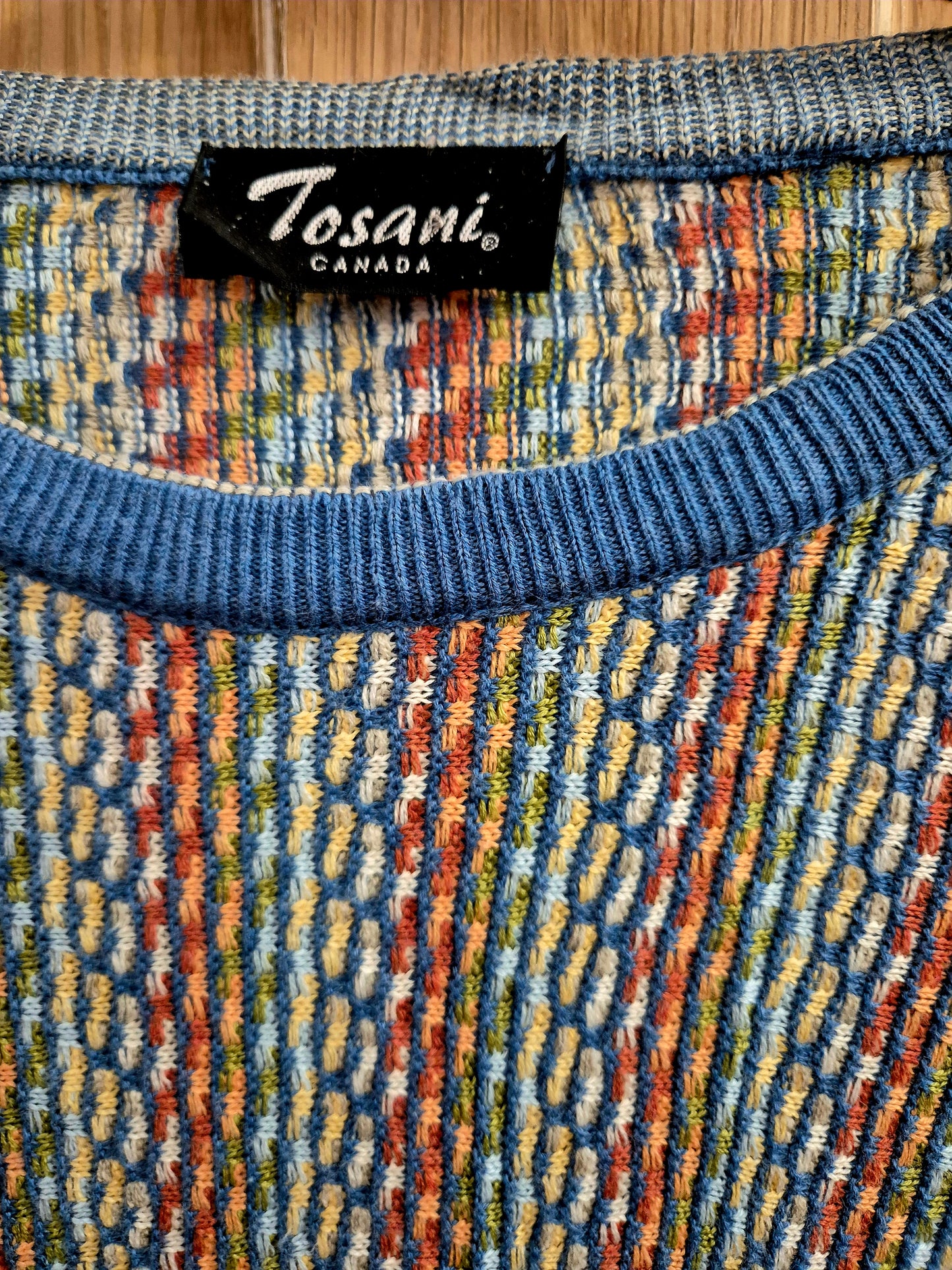 Vintage 90s Jumper. Very cool style & colours. Size L/xl