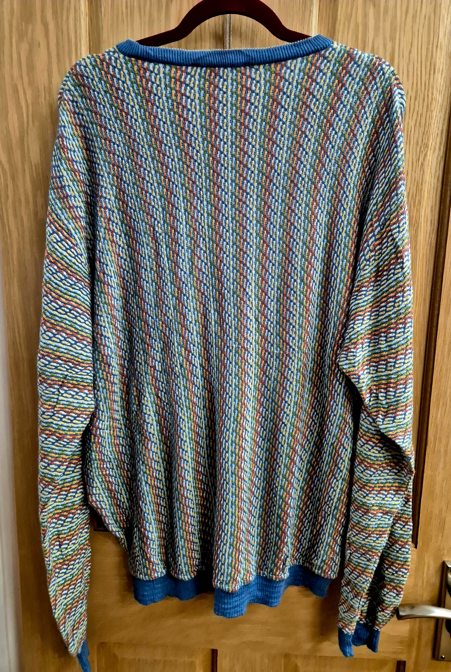 Vintage 90s Jumper. Very cool style & colours. Size L/xl