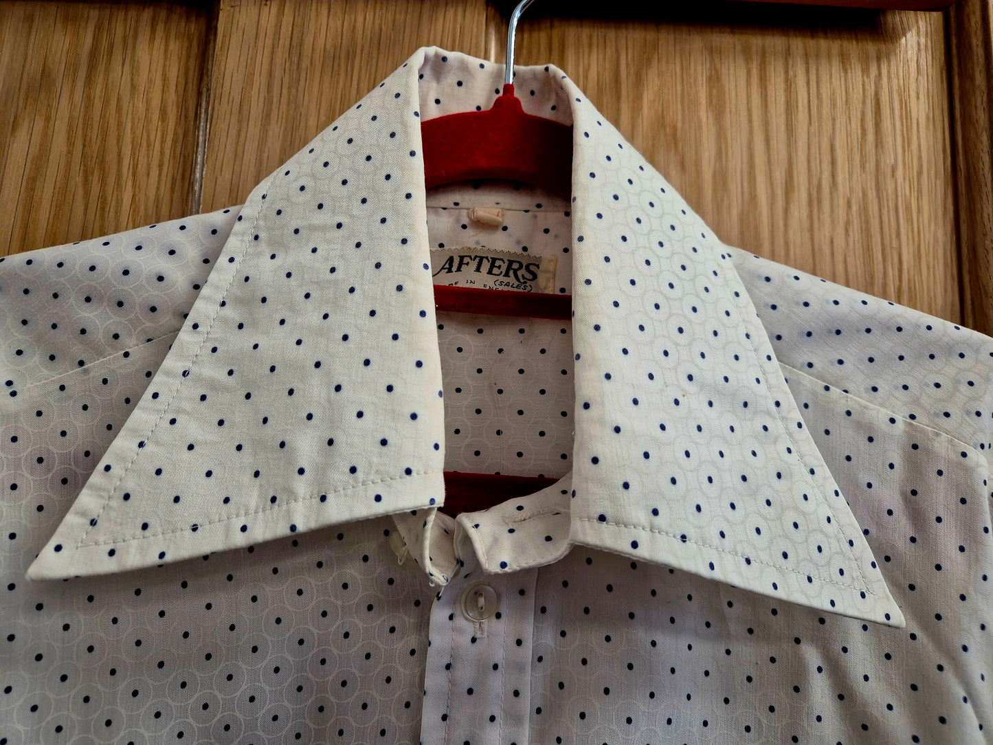 Vintage original 1970s quality shirt in fantastic condition. Collar 14.5"