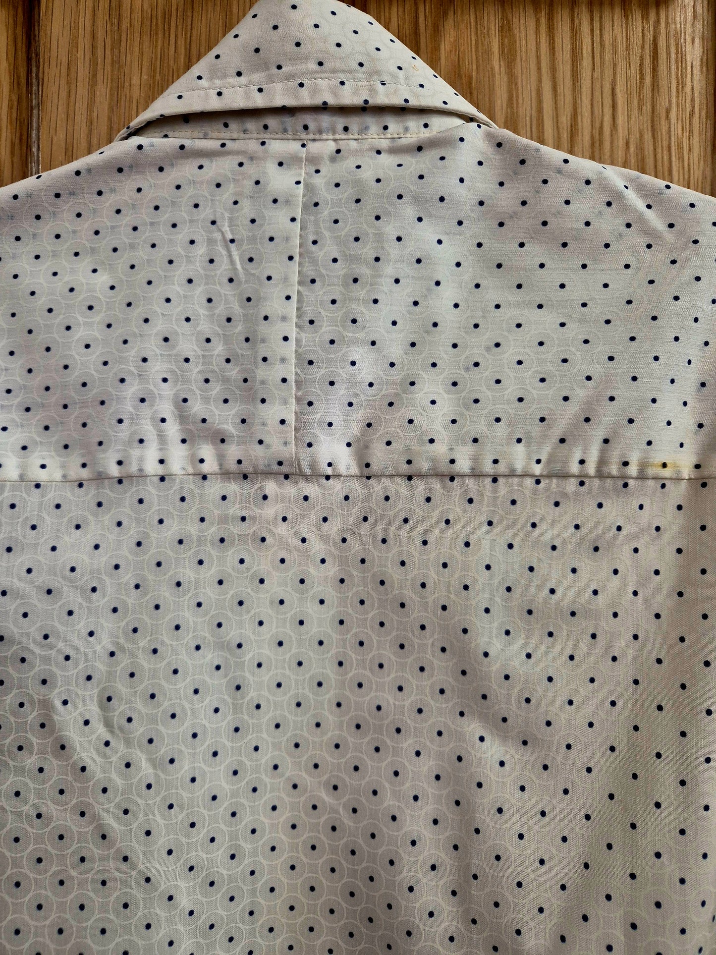 Vintage original 1970s quality shirt in fantastic condition. Collar 14.5"