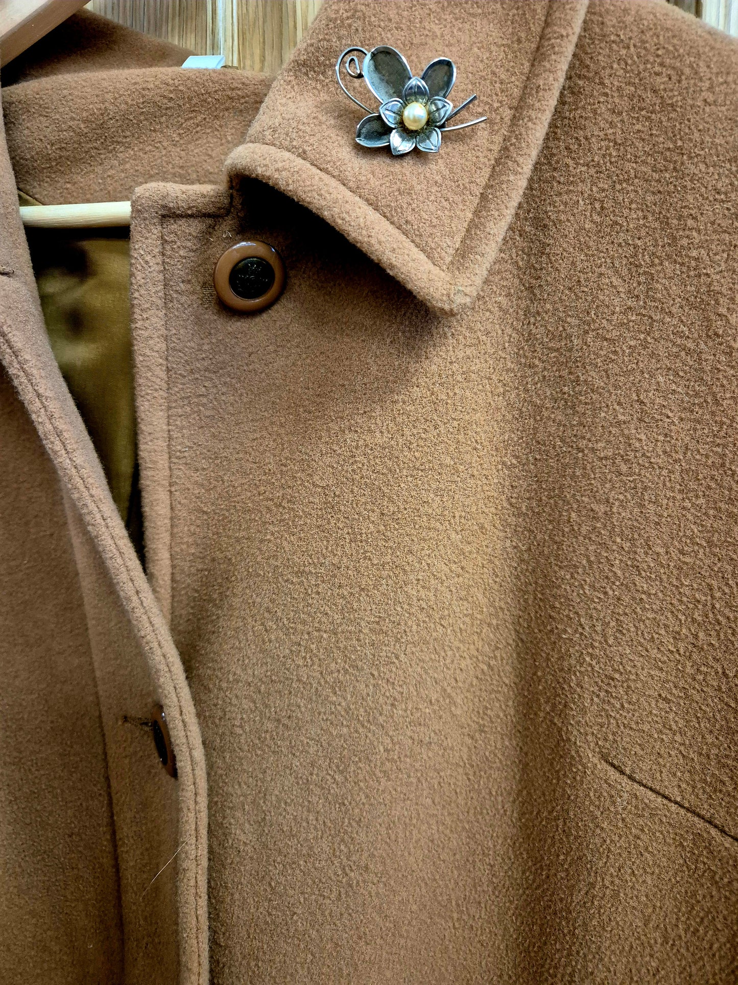 Quality vintage camel coat in beautiful condition. Size uk 18