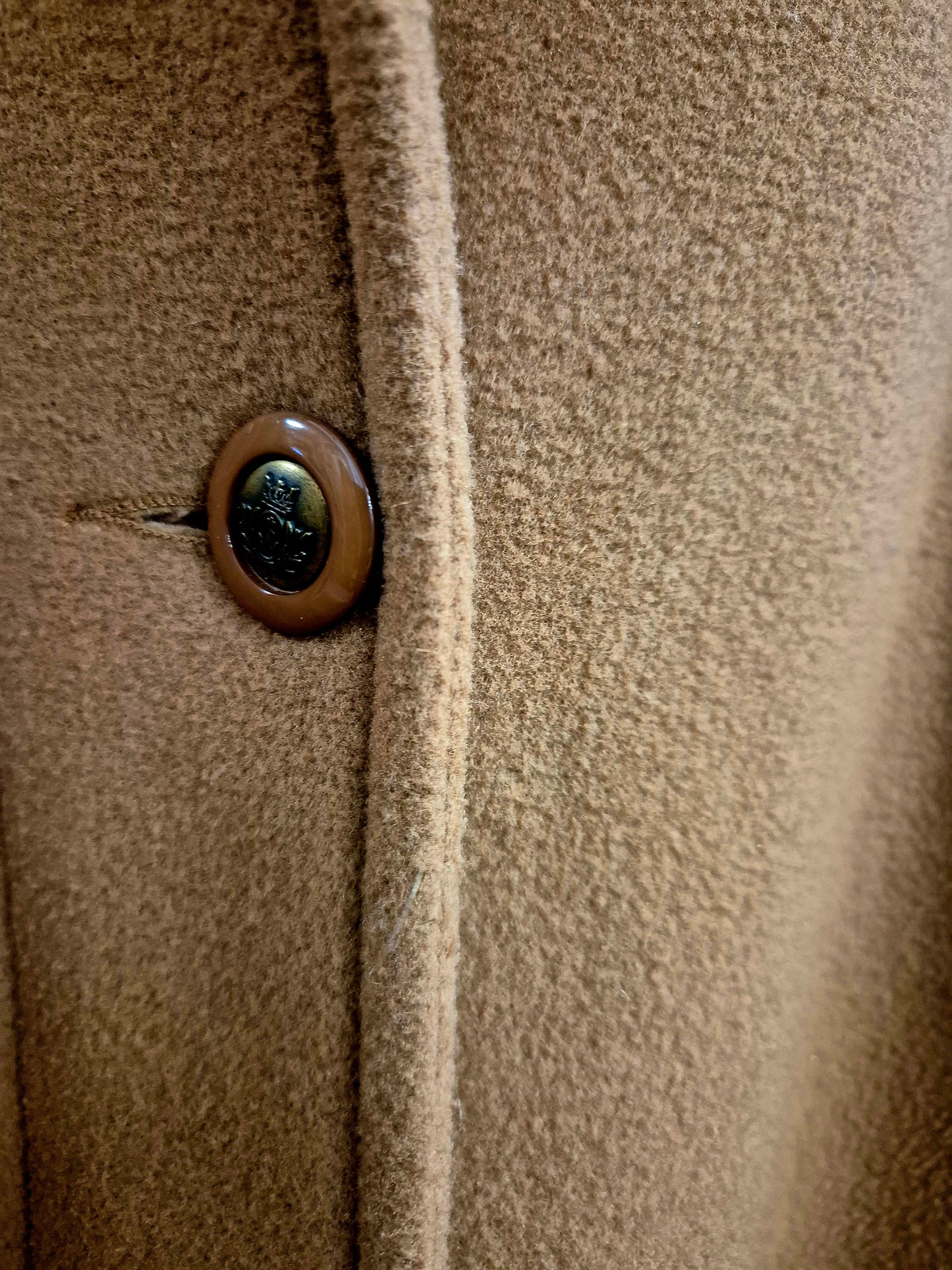 Quality vintage camel coat in beautiful condition. Size uk 18