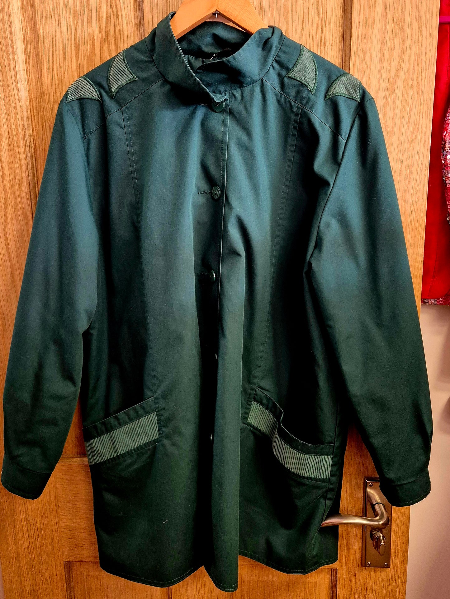 Vintage 1980s light padded coat green. Size uk 12/14